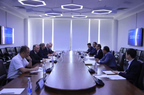 Профессионал таълимда дуал таълимни ривожлантириш ва таълим сифатини таъминлаш бўйича Германия инвестицияси ва грант лойиҳаларини жалб қилиш масаласи муҳокама қилинди