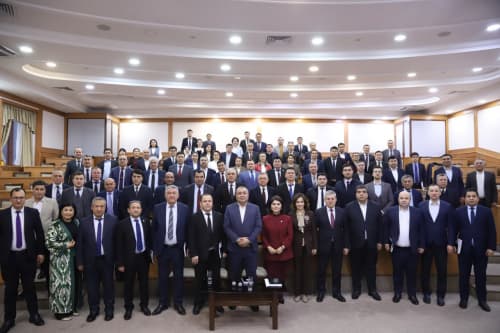 “Maʼnaviyat hayotimizda yangi kuch, yangi harakatga aylanishi kerak” mavzusidagi malaka oshirish o‘quv-seminari o‘z yakuniga yetdi