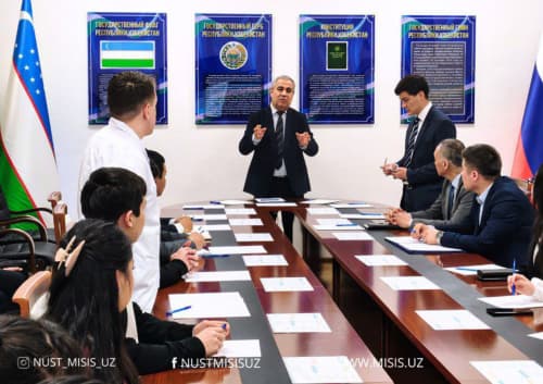MISIS universitetining Olmaliq filialida talabalar bilan muloqot oʻtkazildi