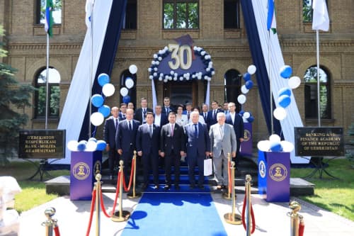 Bank-moliya akademiyasi – 30 yoshda