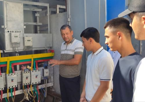 Dual Education: Scientists and Students of TIIAME National Research University Study the Electrical Networks of Yunusabad District