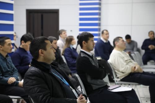 Mutaxassislar ishtirokida "O‘zbek tili - milliy davlatchiligimiz timsoli" mavzusida ichki davra suhbatlari va seminarlar tashkil etildi