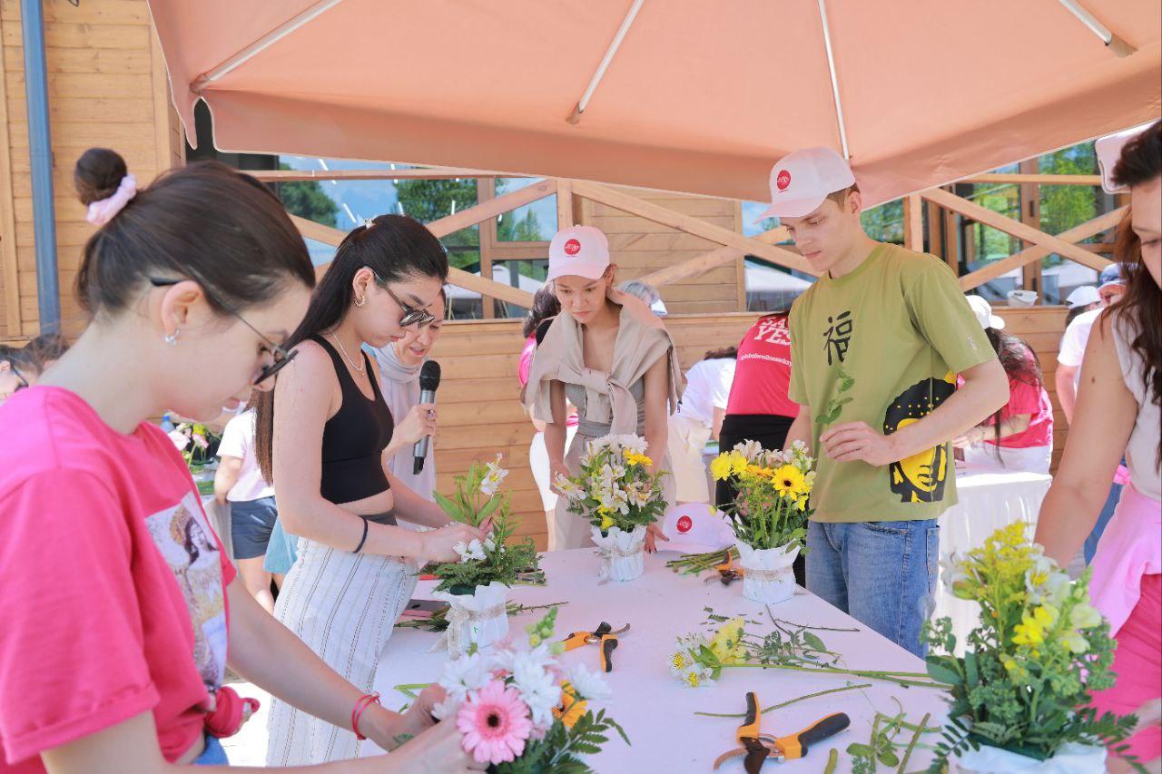 В гармонии с природой: В горах Узбекистана отметили Global Wellness Day