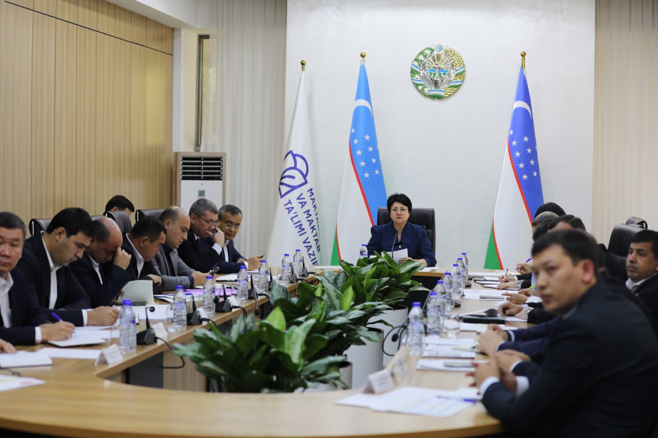 Мактабгача таълим тизимини янада ривожлантириш, Муҳандислик мактаблари, бошланғич таълим ўқитувчилари учун 15 фоизлик устама, малака синовларида қатнашаётган 180 минг педагог — “Вазир соати”