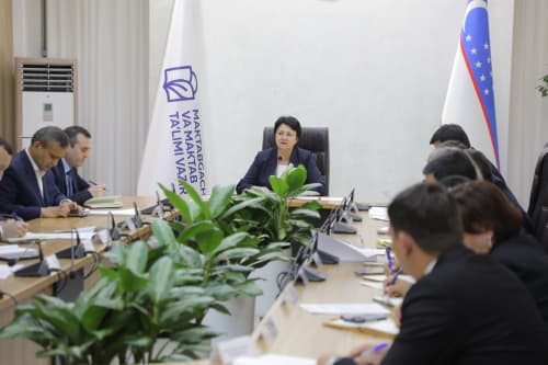 Bolalarni maktabga tayyorlov tizimini yanada takomillashtirish, PIRLS 2026 tadqiqot sinovlariga tayyorgarlik, “Yil o‘qituvchisi” hamda “Turon maktab teatri” tanlovlarini yuqori saviyada tashkil etish — “Vazir soati”