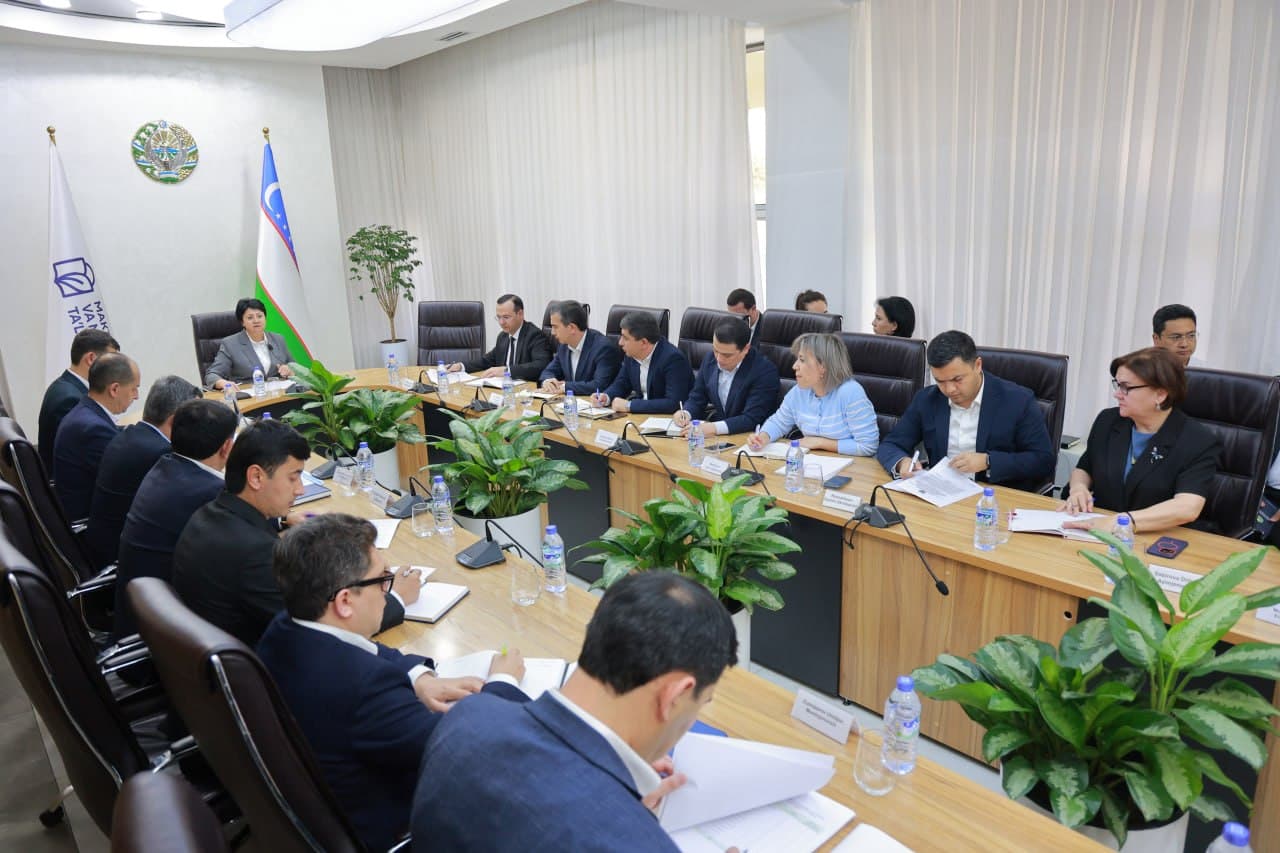 Vazir soati: fan olimpiadalarini tashkil etish, bahorgi attestatsiya jarayonlari, Oʻzbekistonning xalqaro baholash dasturi (PIRLS)dagi ishtiroki, maktabdan tashqari taʼlim tizimini yanada rivojlantirish