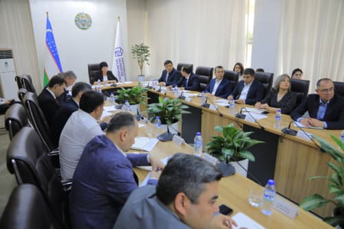 Vazir soati: 1-sinfga qabul, “Muxlislar maydoni” loyihasini tashkil etish, hududlarda soha faoliyati targʻiboti boʻyicha olib borilayotgan ishlar samaradorligini yanada oshirish