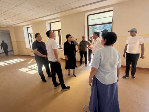 Maktabgacha va maktab ta’limi vaziri qurilish-ta’mirlash ishlari bilan tanishdi