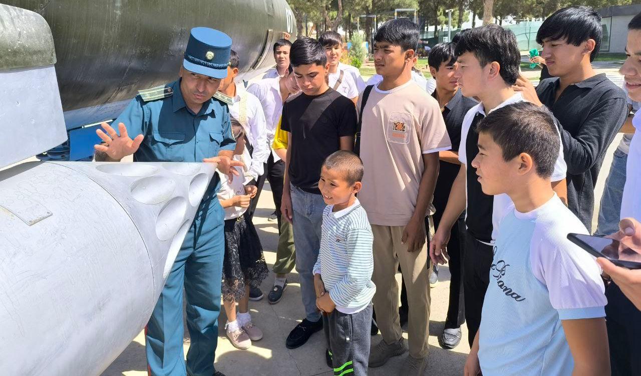 Otaliqqa olingan Sherobod tumanidagi yoshlarga turizm obyektlariga sayohat uyushtirildi