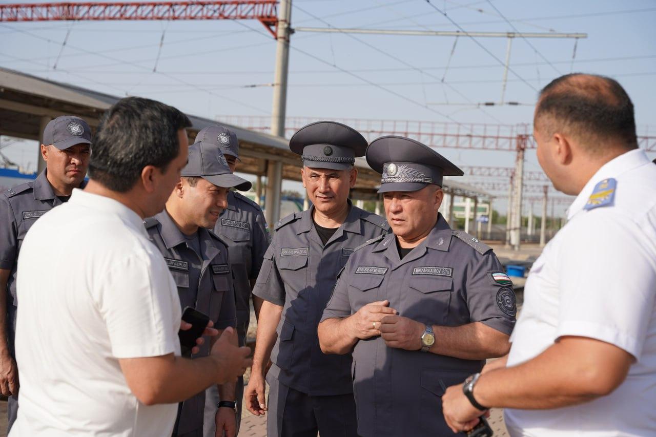 Deputy Minister Major-General Bakhodir Mirzarahimov inspected the works done in the areas of Tashkent-South railway station