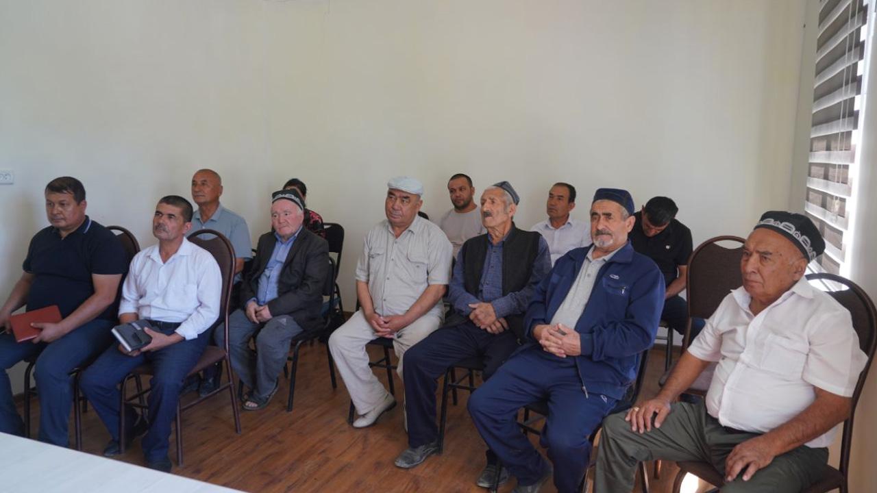 The head of the Probation Service of the Public Security Department of the MIA held a mobile reception in Shofirkon district of Bukhara region