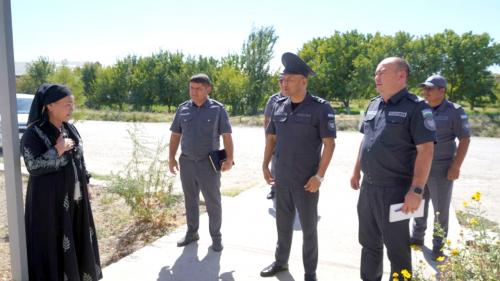 The head of the Probation Service of the Public Security Department of the MIA held a mobile reception in Shofirkon district of Bukhara region