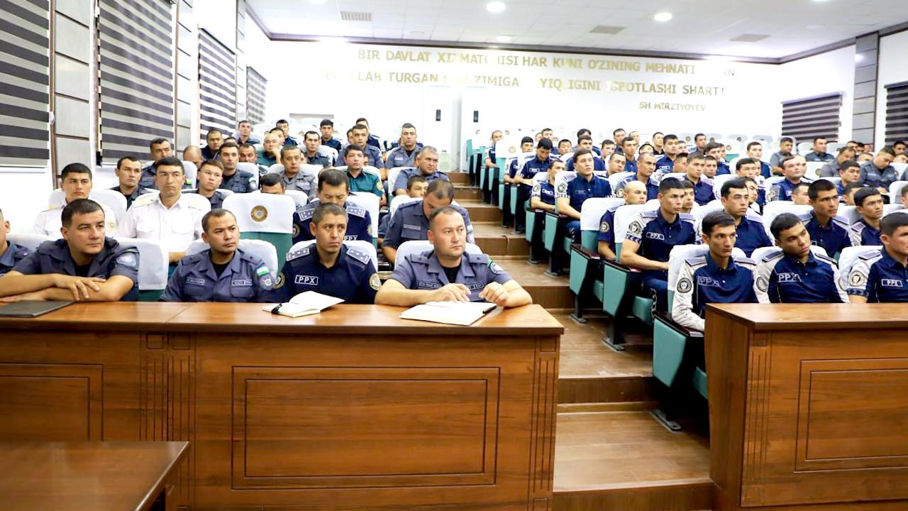 The employees of the Public Order Department of the Public Security Service of the DIA of Sirdarya region were briefed about strengthening policies and regulations in the service