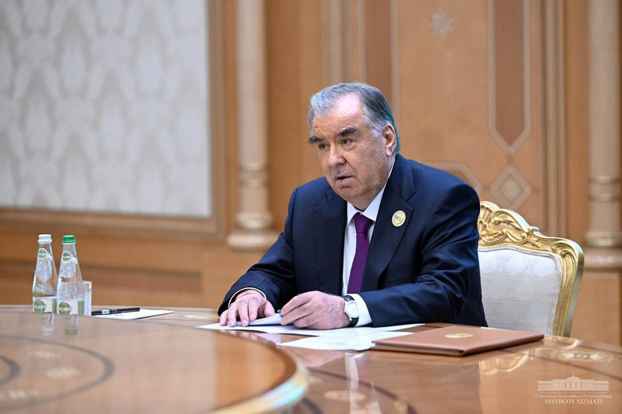 Ўзбекистон Президенти Ашхобод саммитида иштирок этди