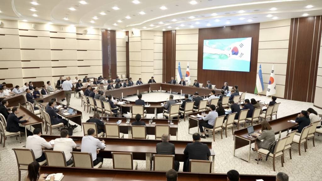 O‘zbekiston Respublikasi tashqi ishlar vaziri Baxtiyor Saidov O‘zbekistonda faoliyat olib borayotgan Koreya Respublikasi tadbirkorlari bilan uchrashdi.