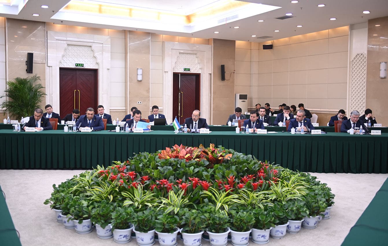 Уч томонлама ҳамкорлик кенгаймоқда