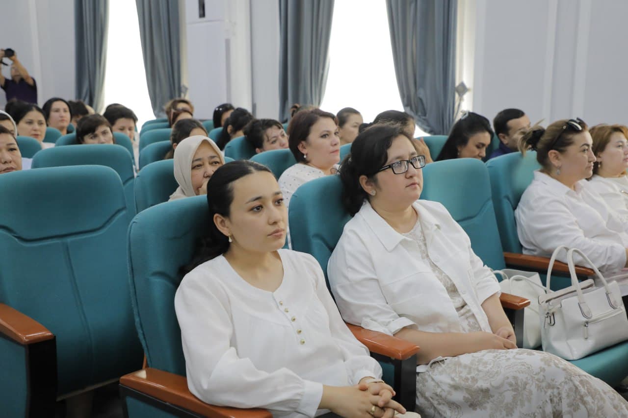 "Янги Ўзбекистон - маърифатли жамият" тамойили асосида хотин-қизларимизнинг жамиятдаги ўрнига бағишланган семинар