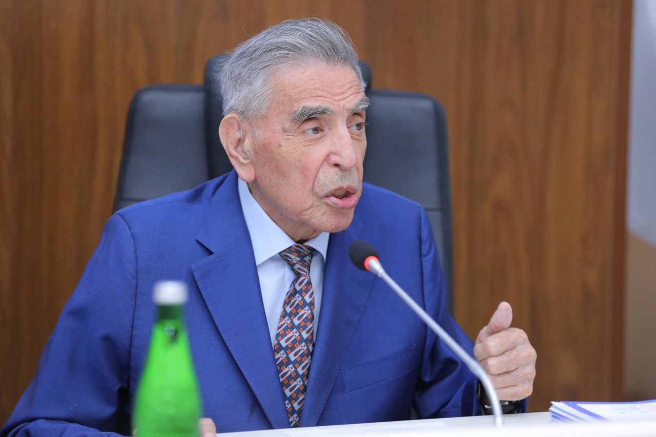 “Мирзо Улуғбек ворислари” 2023/2024-оъқув йили битирувчиларини тақдирлаш тадбири бўлиб ўтди