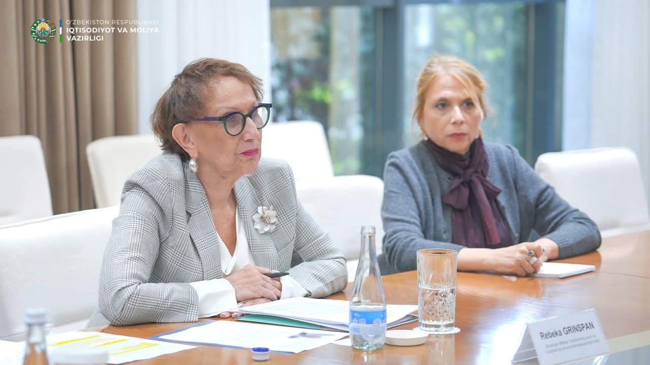 A meeting was held with representatives of the United Nations Conference on Trade and Development (UNCTAD)