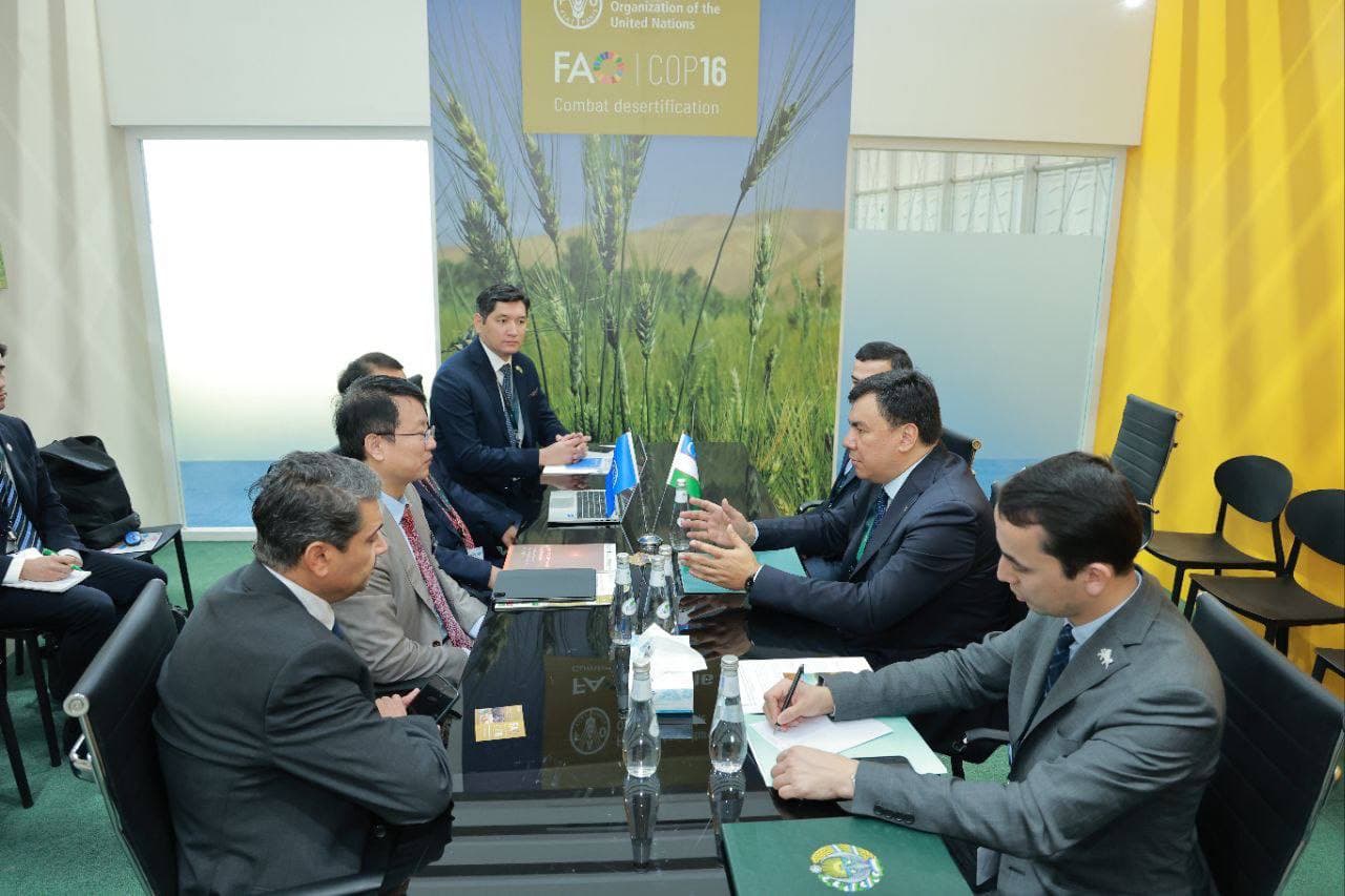 Issues of strengthening partnership and implementation of joint initiatives were discussed with FAO