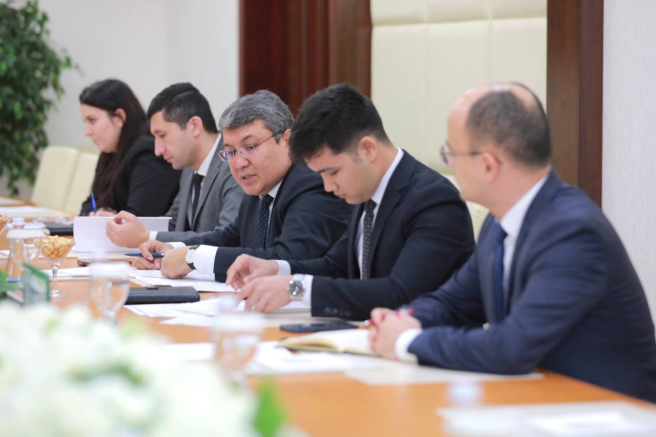 Adliya vazirligida O‘zbekiston Respublikasi Prezidentining maslahatchisi bilan uchrashuv bo‘lib o‘tdi