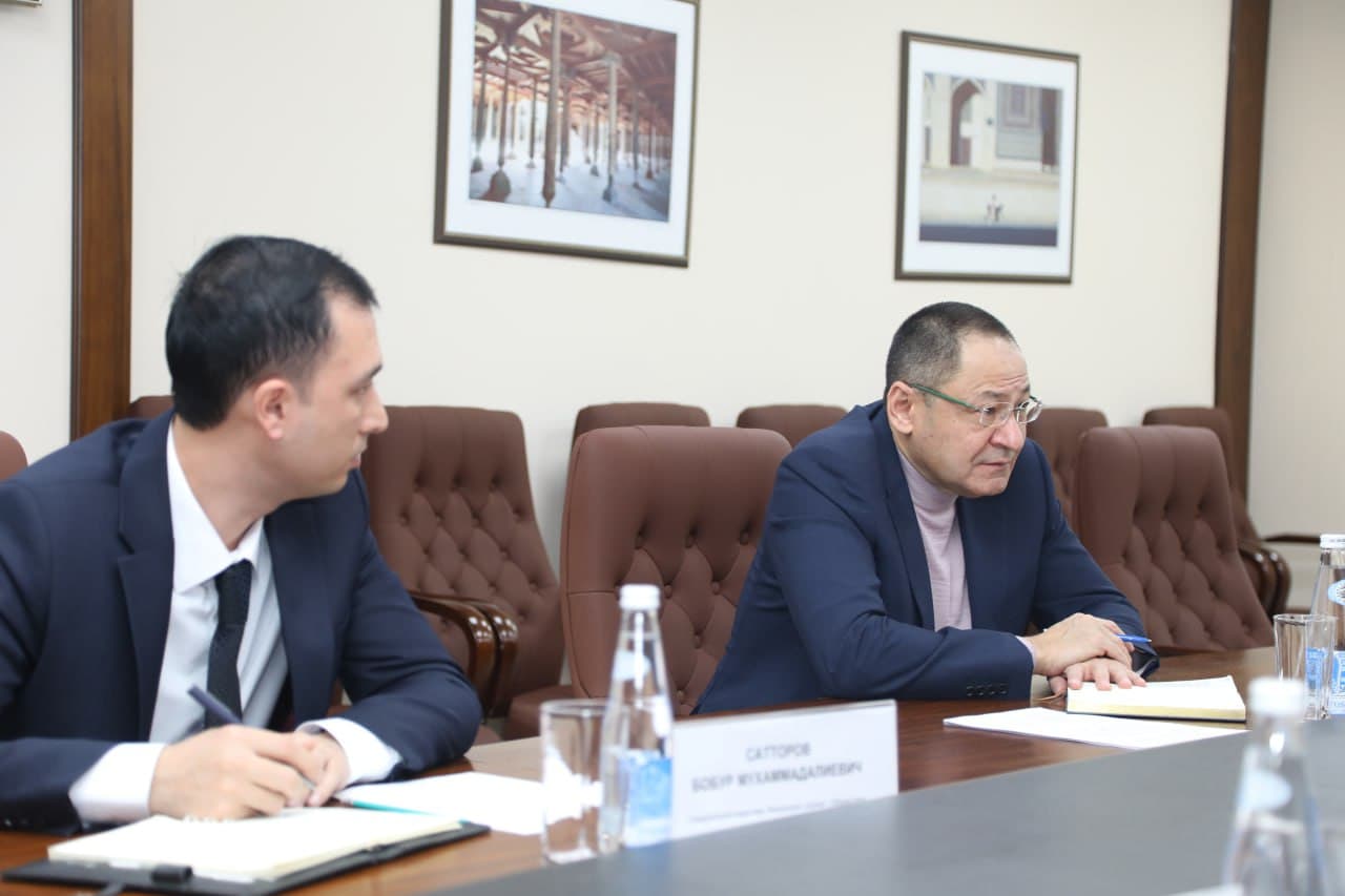 Спорт вазири ҳамда FIDE президенти маслаҳатчиси ўртасида ўзаро ҳамкорлик учрашуви тўғрисида