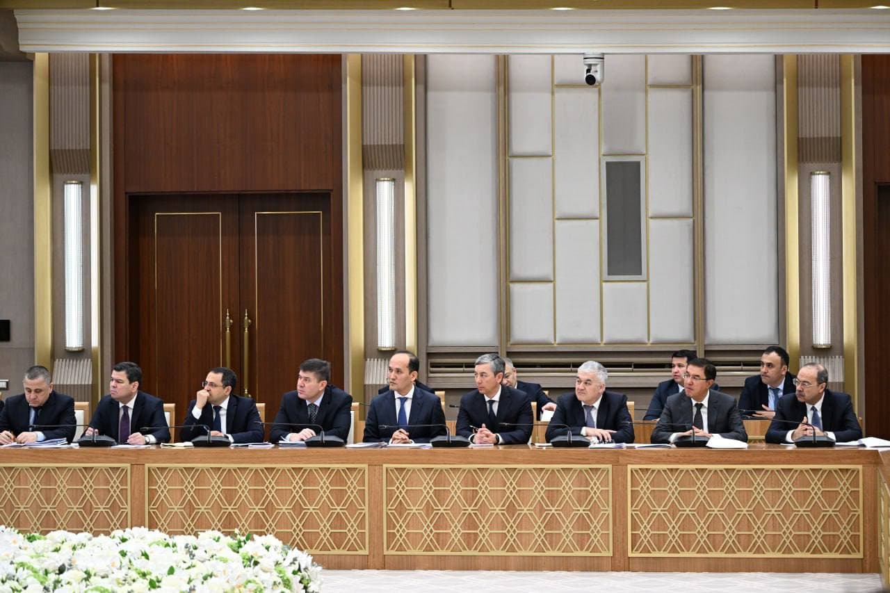 Обсуждены меры по развитию сектора услуг