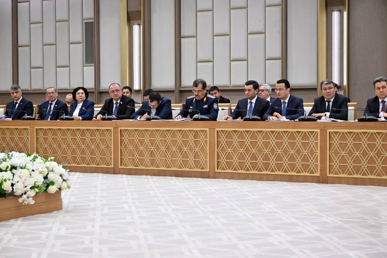 Обсуждены меры по развитию сектора услуг