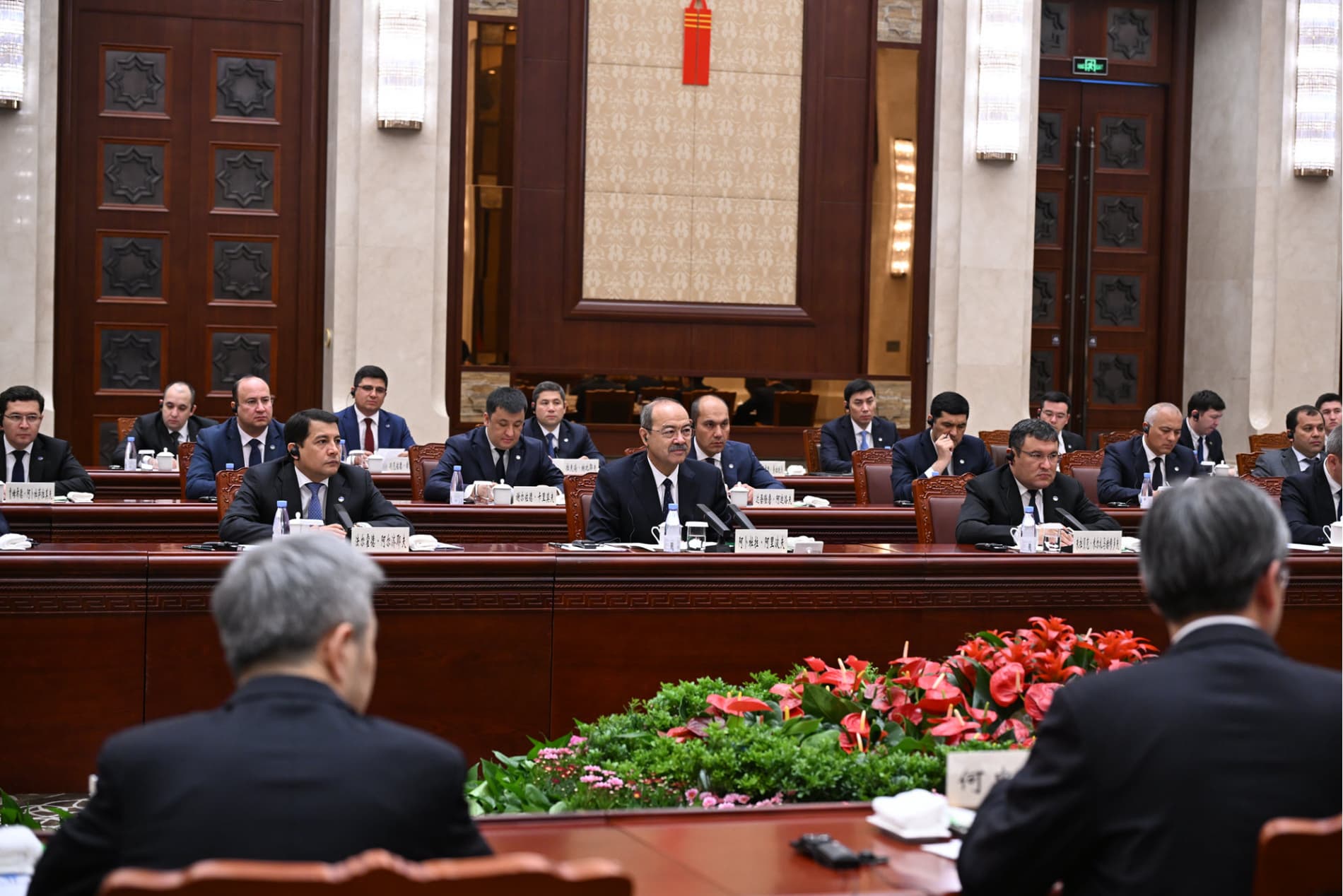 O‘zbekiston hukumati delegatsiyasi Urumchi shahriga tashrif buyurdi