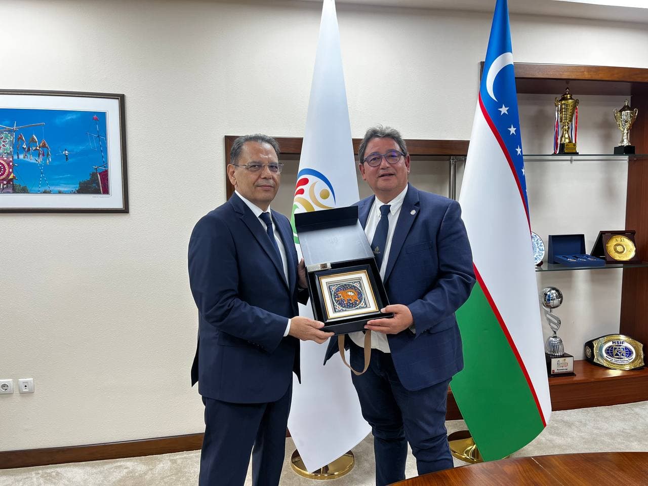 Спорт вазирлигида Венгриянинг Semmelweis университети ректори профессор Бела Меркелй билан учрашув ўтказилди.