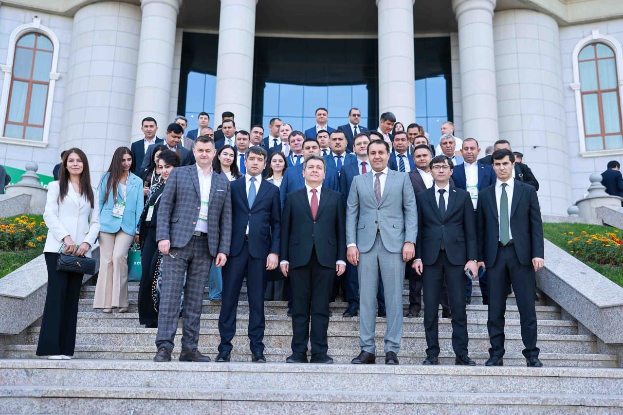 Ўзбекистон делегацияси “Digital Tajikistan 2025” халқаро форумида иштирок этди
