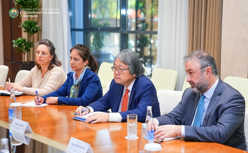 Views were exchanged with World Bank representatives on expanding partnership relations