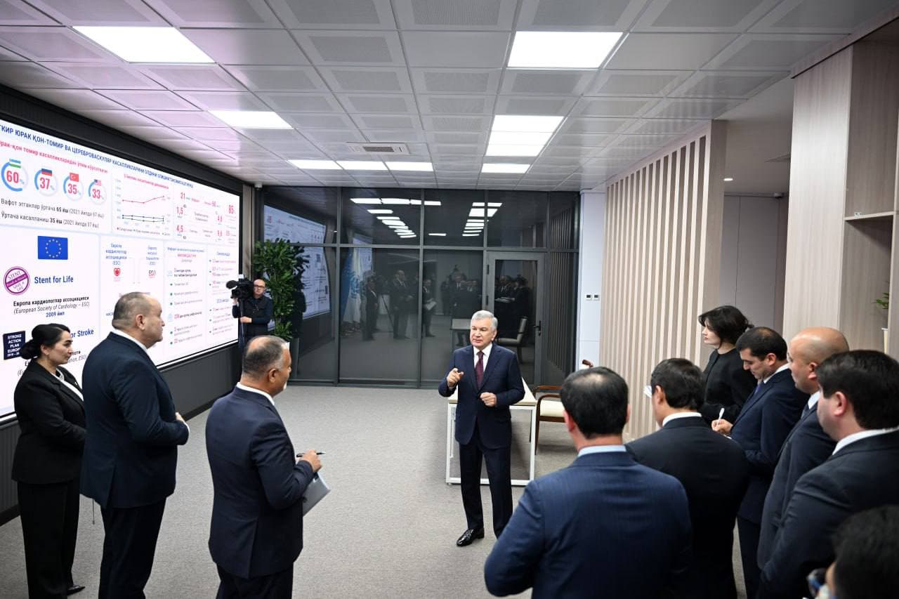 The President visits modern medical facilities in Samarkand