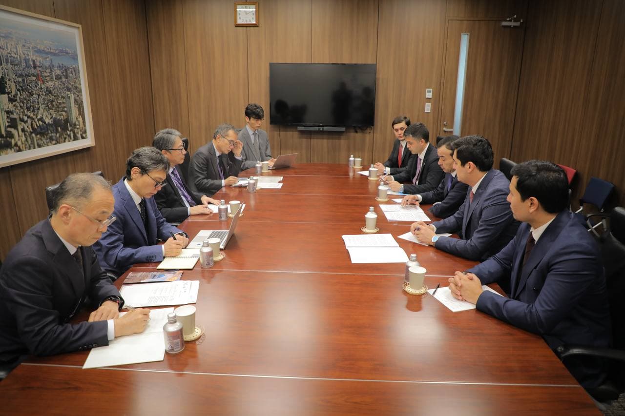 Токиода Ўзбекистон Республикаси маданият вазири Озодбек Назарбеков ҳамда Япония жамғармаси раиси Шиня Куросава ўртасида ҳамкорлик учрашуви бўлиб ўтди