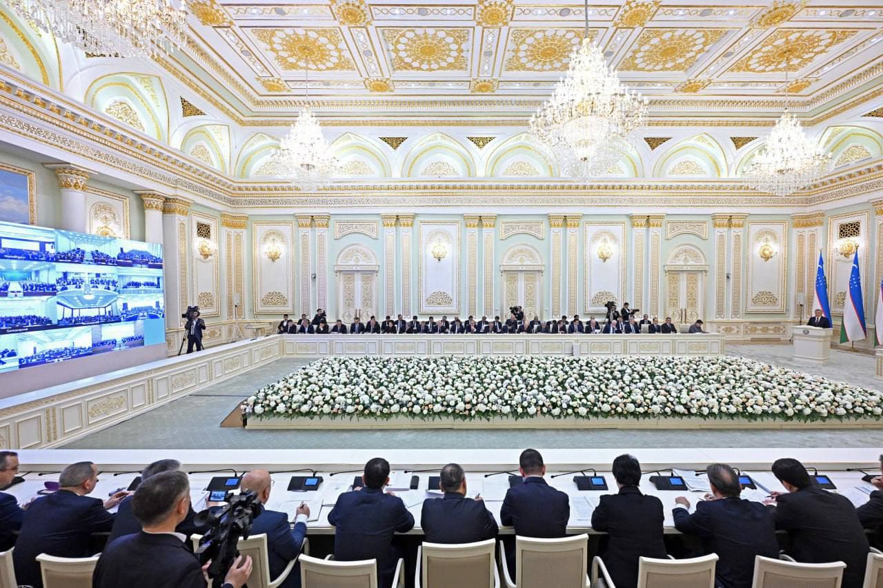 Sırtqı isler ministrligi hám sırt eldegi diplomatiyalıq wákilliklerdiń jumısın jańa túrde shólkemlestiriw wazıypaları belgilep alındı