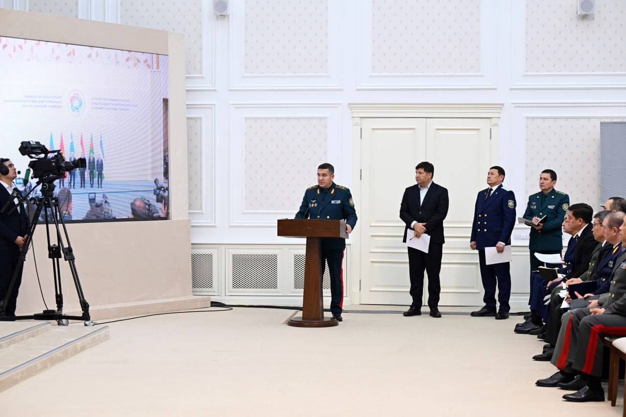 Ҳуқуқ-тартибот идораларининг фаолияти танқидий кўриб чиқилиб, жамоат хавфсизлигини таъминлаш соҳасида янги вазифалар белгилаб берилди