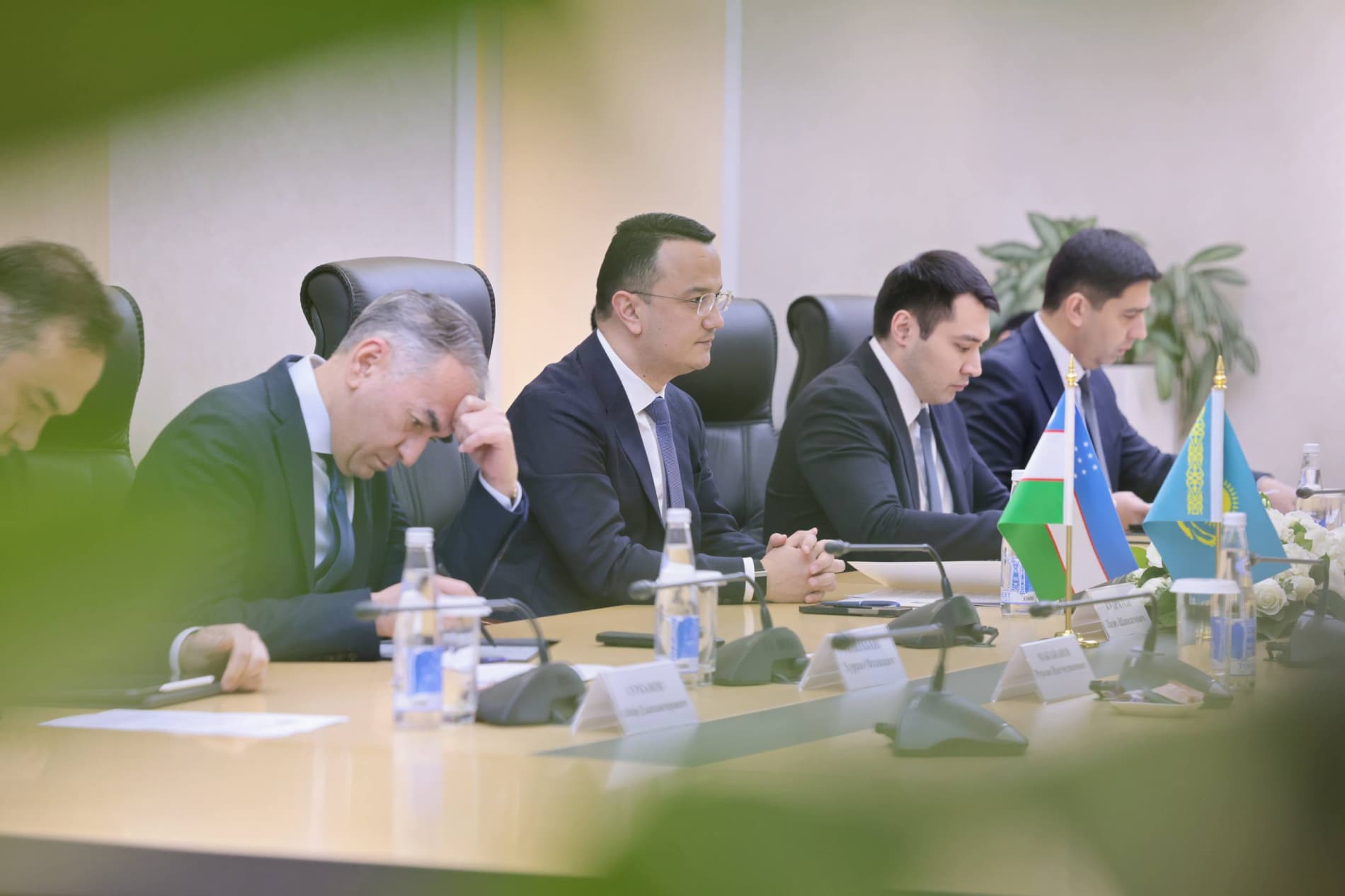 O‘zbekiston va Qozog‘iston o‘rtasida savdo-iqtisodiy va investitsion hamkorlik kuchaymoqda