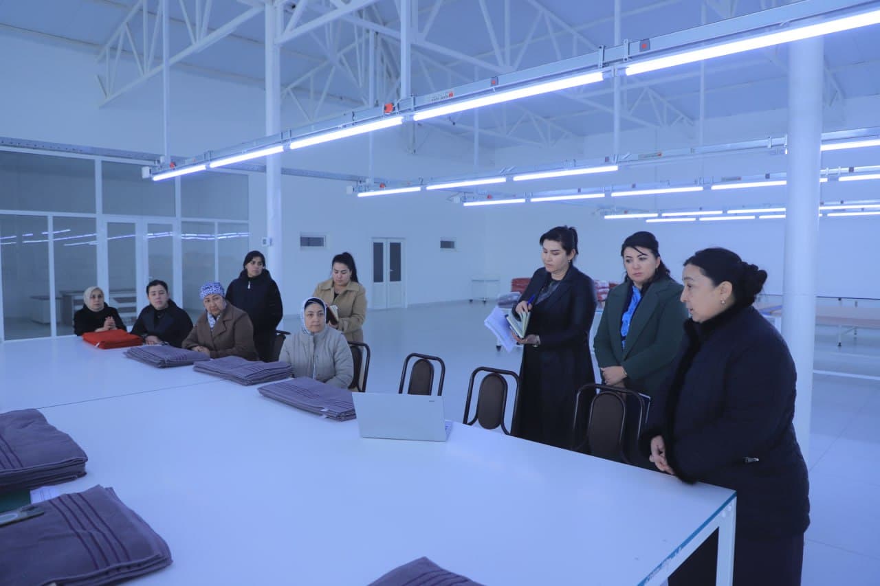 Нарпай туманида лидер тадбиркор аёллар билан учрашув бўлиб ўтди