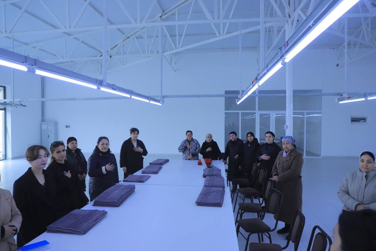 Нарпай туманида лидер тадбиркор аёллар билан учрашув бўлиб ўтди