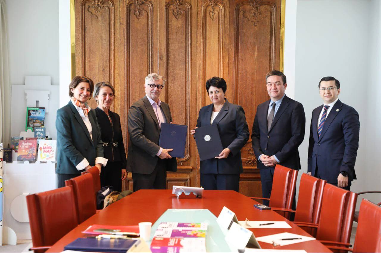 Maktabgacha va maktab ta’limi vazirligi delegatsiyasi Fransiyada