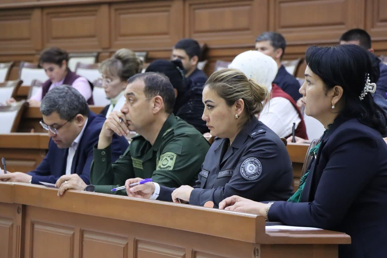 Oila institutini mustahkamlash va xotin-qizlarni qo‘llab-quvvatlash masalalari muhokama qilindi