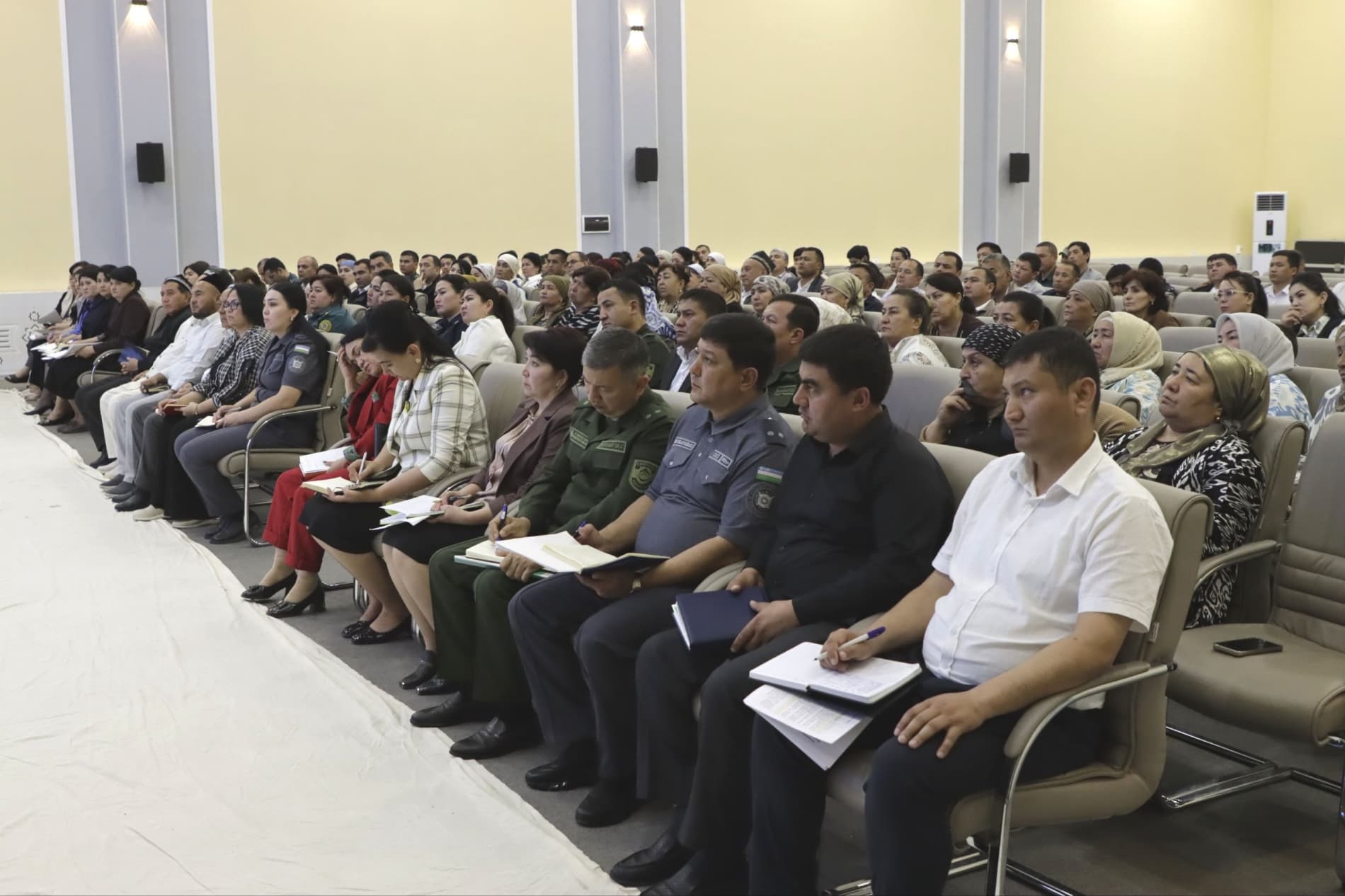 Sirdaryo viloyatida oilalar bilan ishlashning yangi yondashuvlari muhokama qilindi