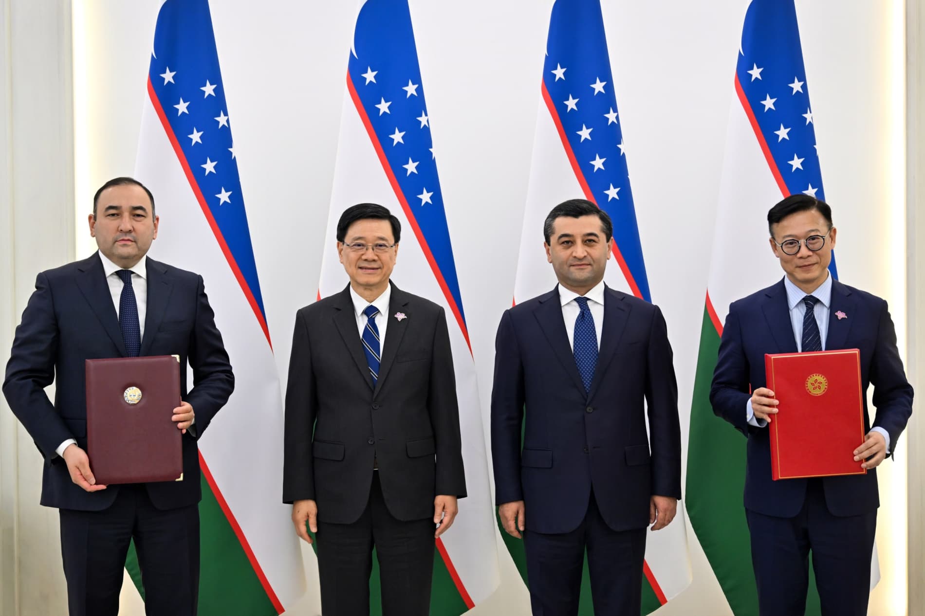 Meeting of the Foreign Minister with the Chief Executive of the Hong Kong Special Administrative Region
