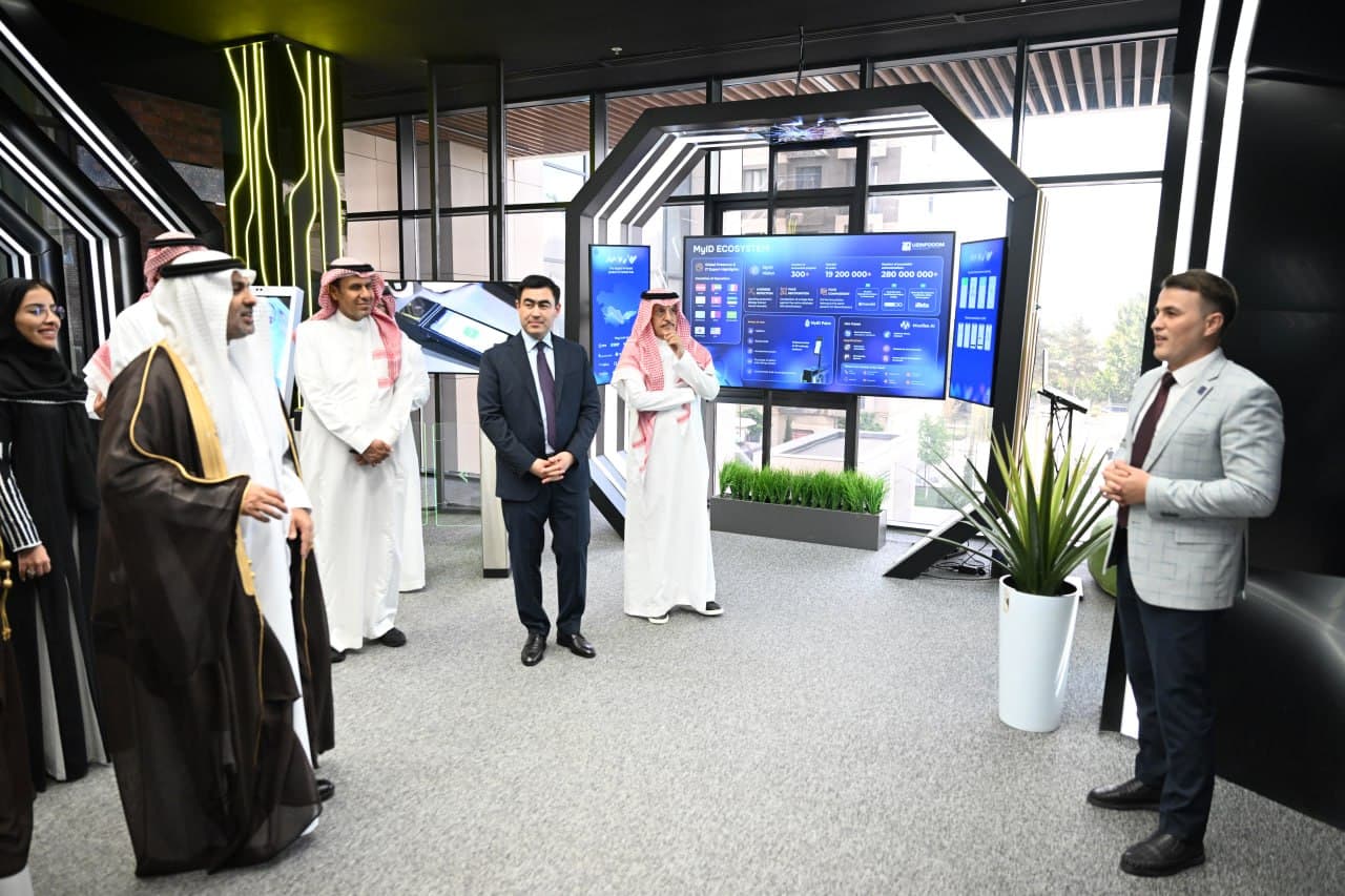 Saudiya Arabistoni delegatsiyasi O‘zbekistonning tibbiyotni raqamlashtirish tajribasi bilan tanishdi