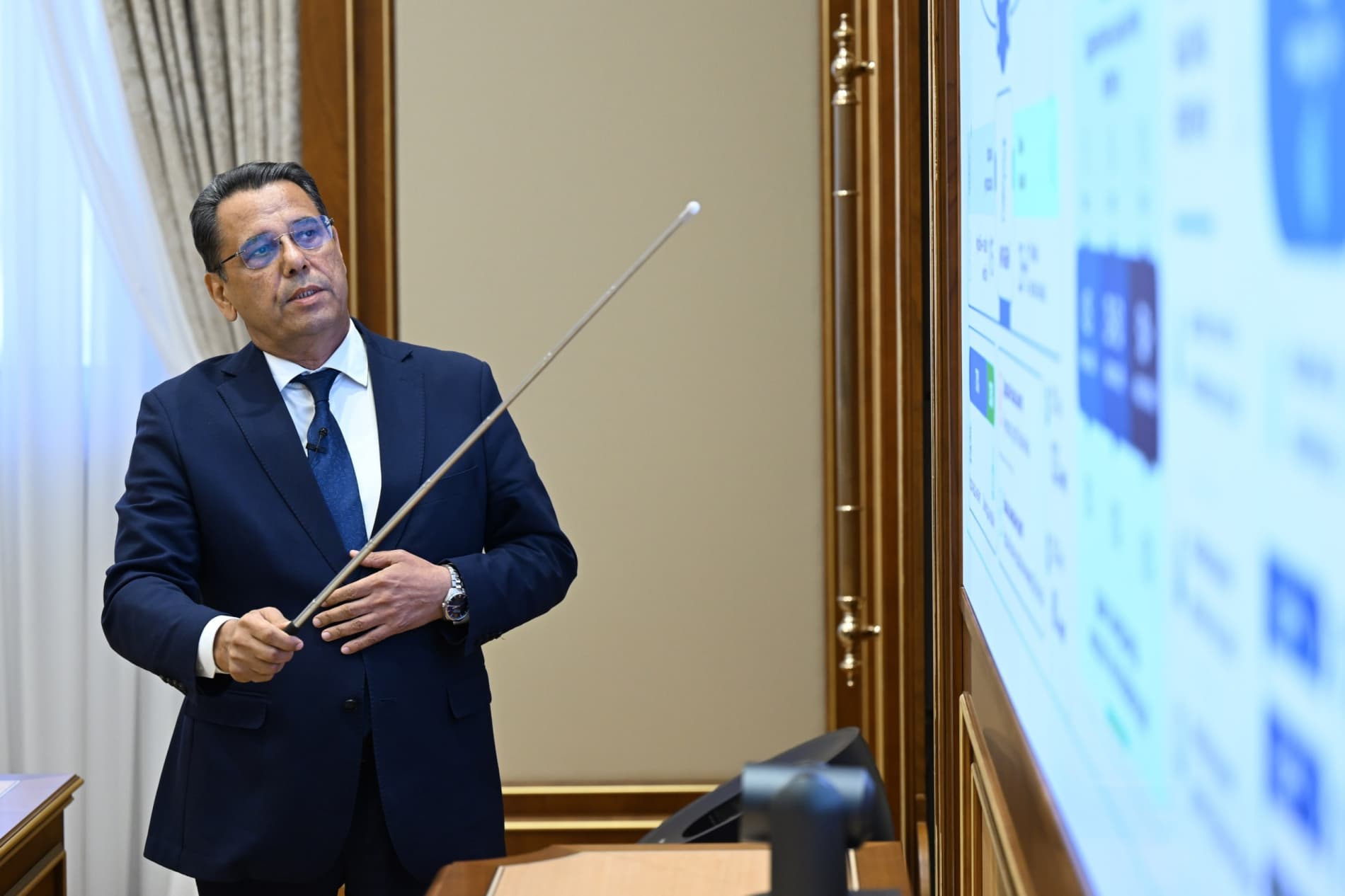 Мактаб ва олий таълимдаги ислоҳотларнинг навбатдаги вазифалари кўриб чиқилди