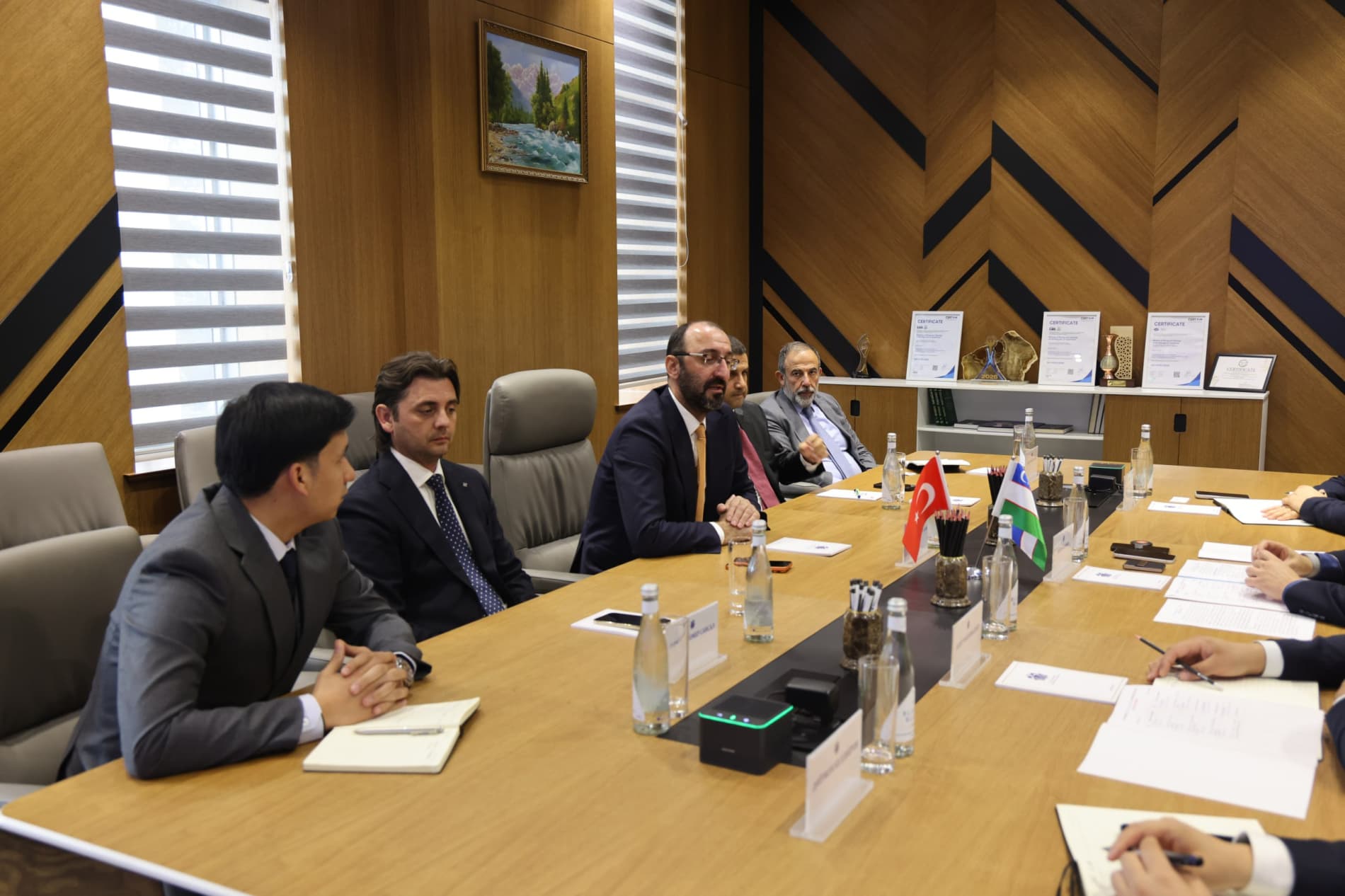 Nakkaş Holding kompaniyasi delegatsiyasi bilan uchrashuv
