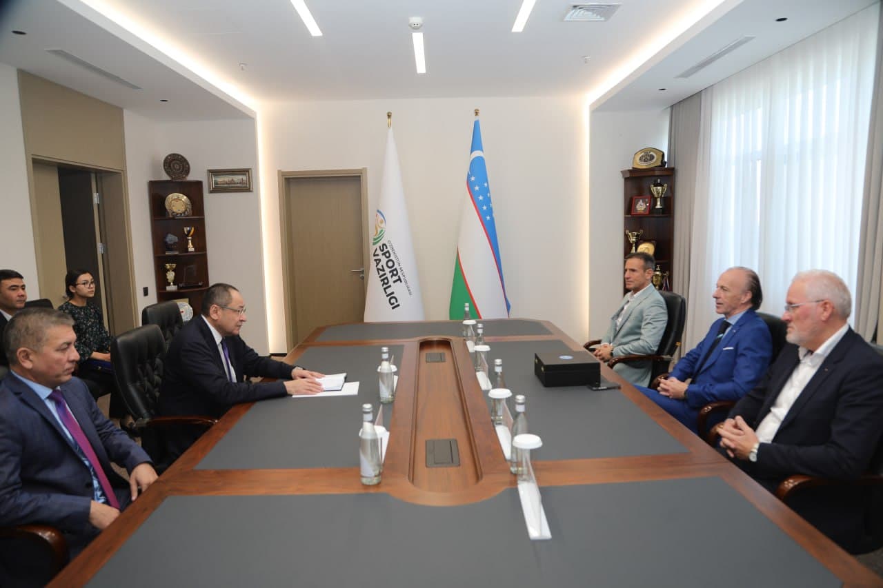Sport vazirligida WAKO Prezidenti Roy Beyker bilan uchrashuv o‘tkazildi