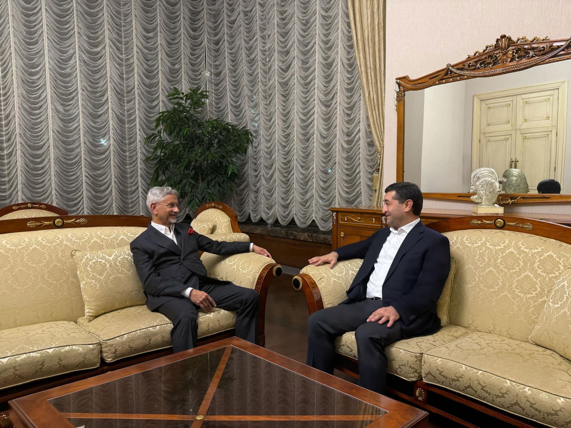 O‘zbekiston va Hindiston tashqi ishlar vazirlari uchrashdi