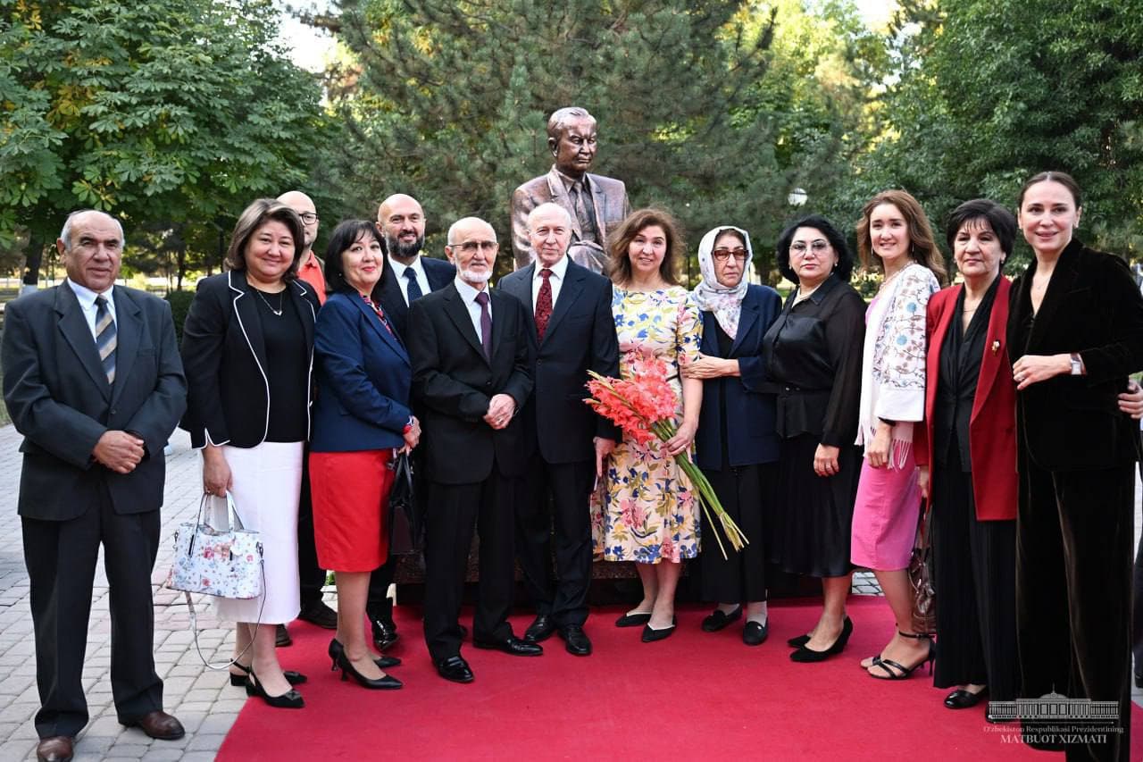 Vosit Vohidov nomidagi Respublika ixtisoslashtirilgan xirurgiya ilmiy-amaliy tibbiyot markazi o'zining 50 yilligini nishonlanmoqda