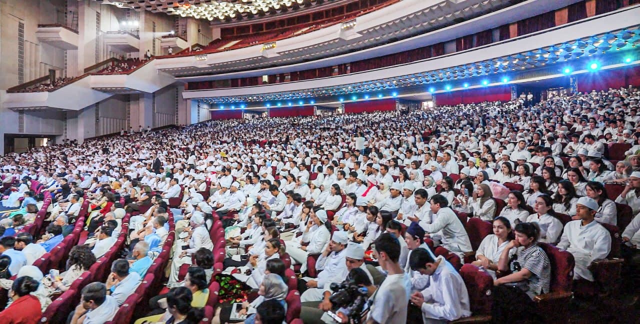 SSV: 4 ming nafardan ziyod bitiruvchi shifokorlik qasamyodini qabul qildi